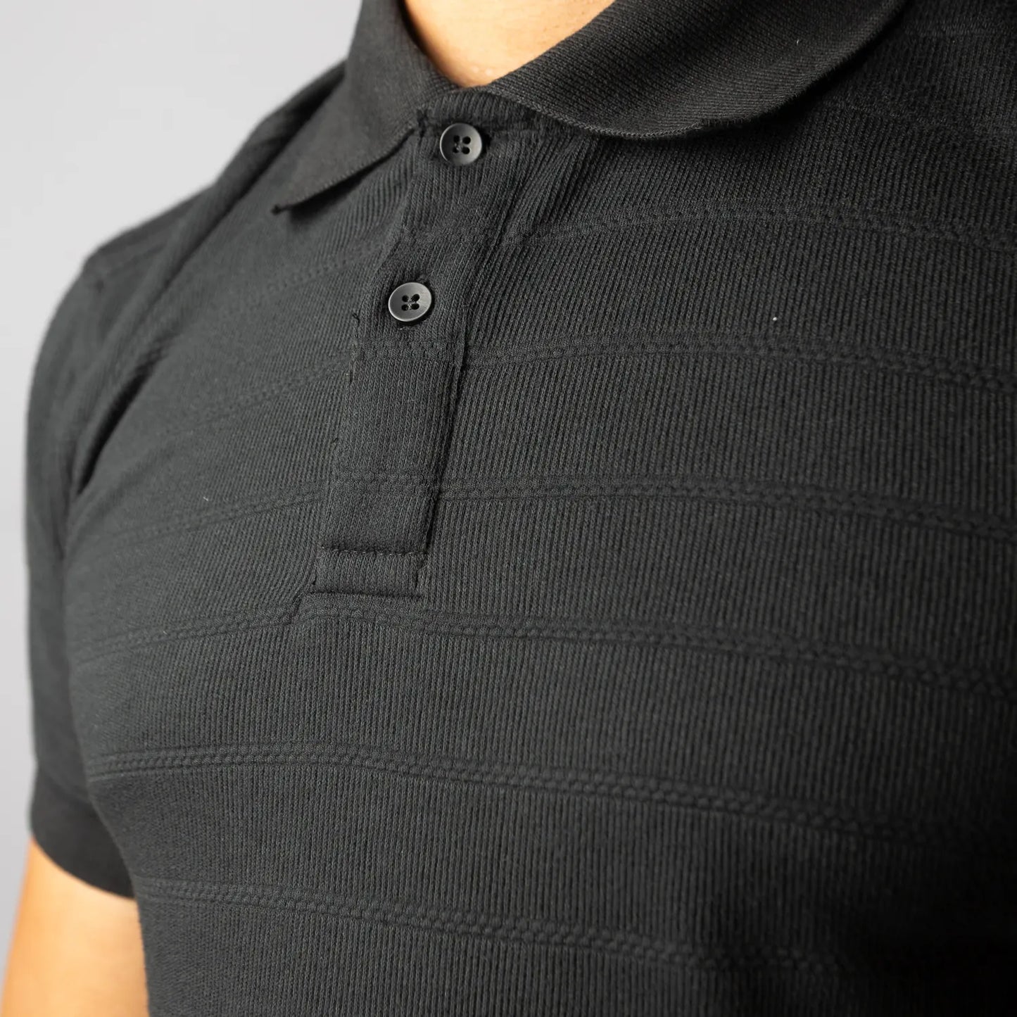 Textured black short sleeve polo shirt